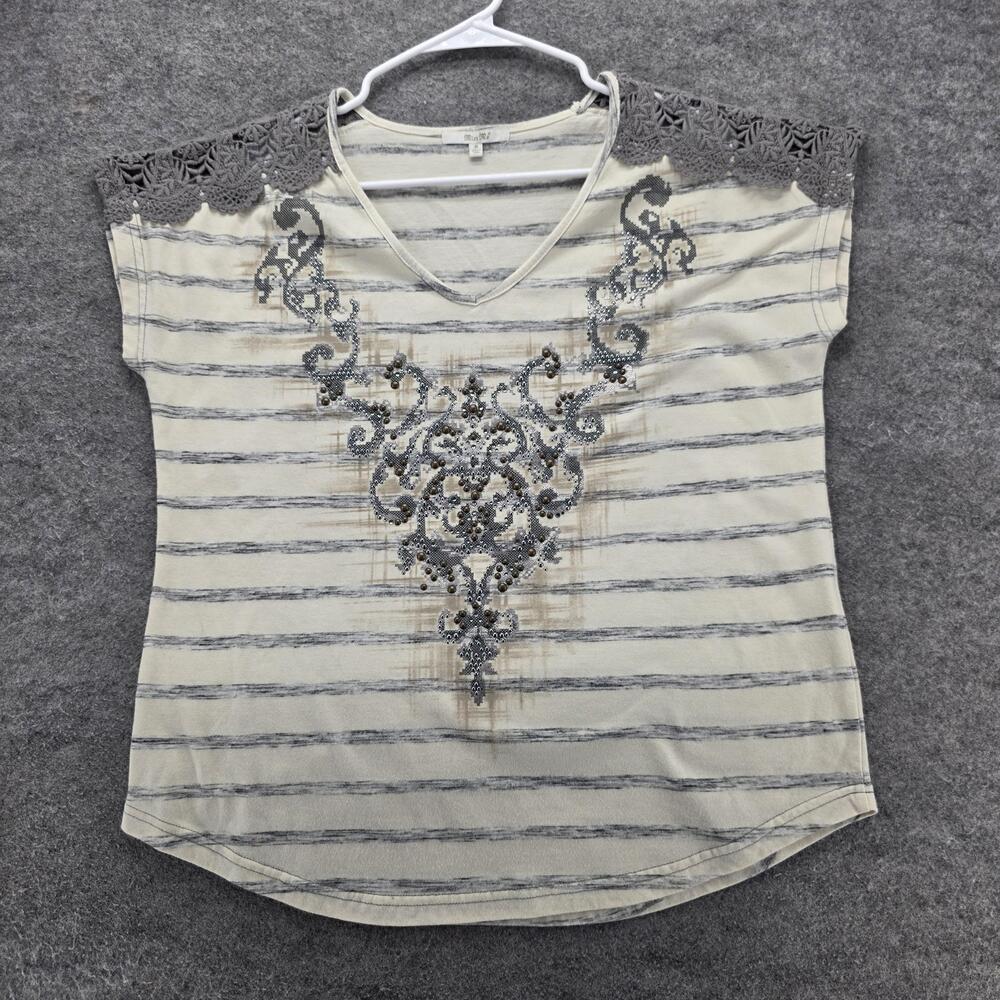 Miss Me Shirt Womens Medium Cream Gray Striped V Neck Lace Shoulders Embellished